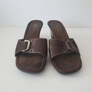 A2 by Aerosoles size 8M brown leather slides buckl
